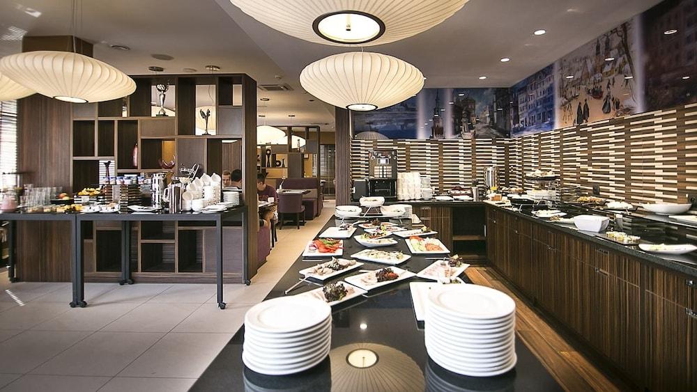 Hotel Desilva Premium Познань Экстерьер фото