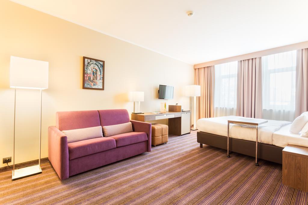 Hotel Desilva Premium Познань Экстерьер фото